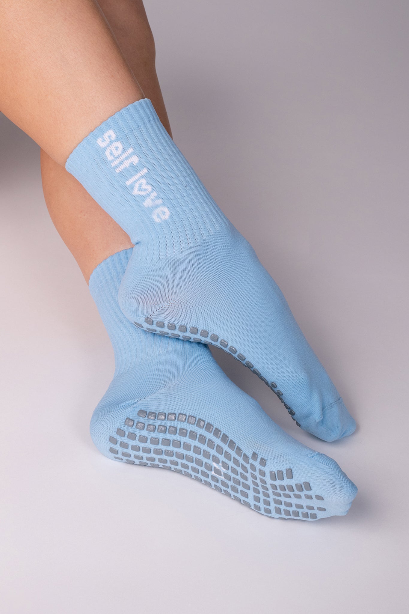 🎁 Calcetas Antiderrapante "Selflove" Celeste (100% off)